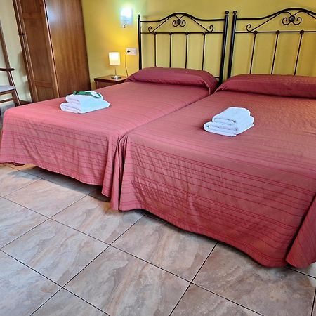 Hostal Europa San Roque del Acebal ภายนอก รูปภาพ