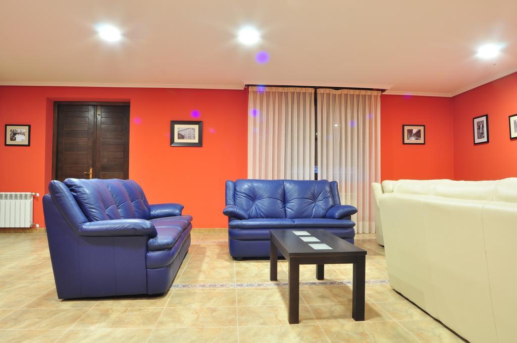 Hostal Europa San Roque del Acebal ภายนอก รูปภาพ