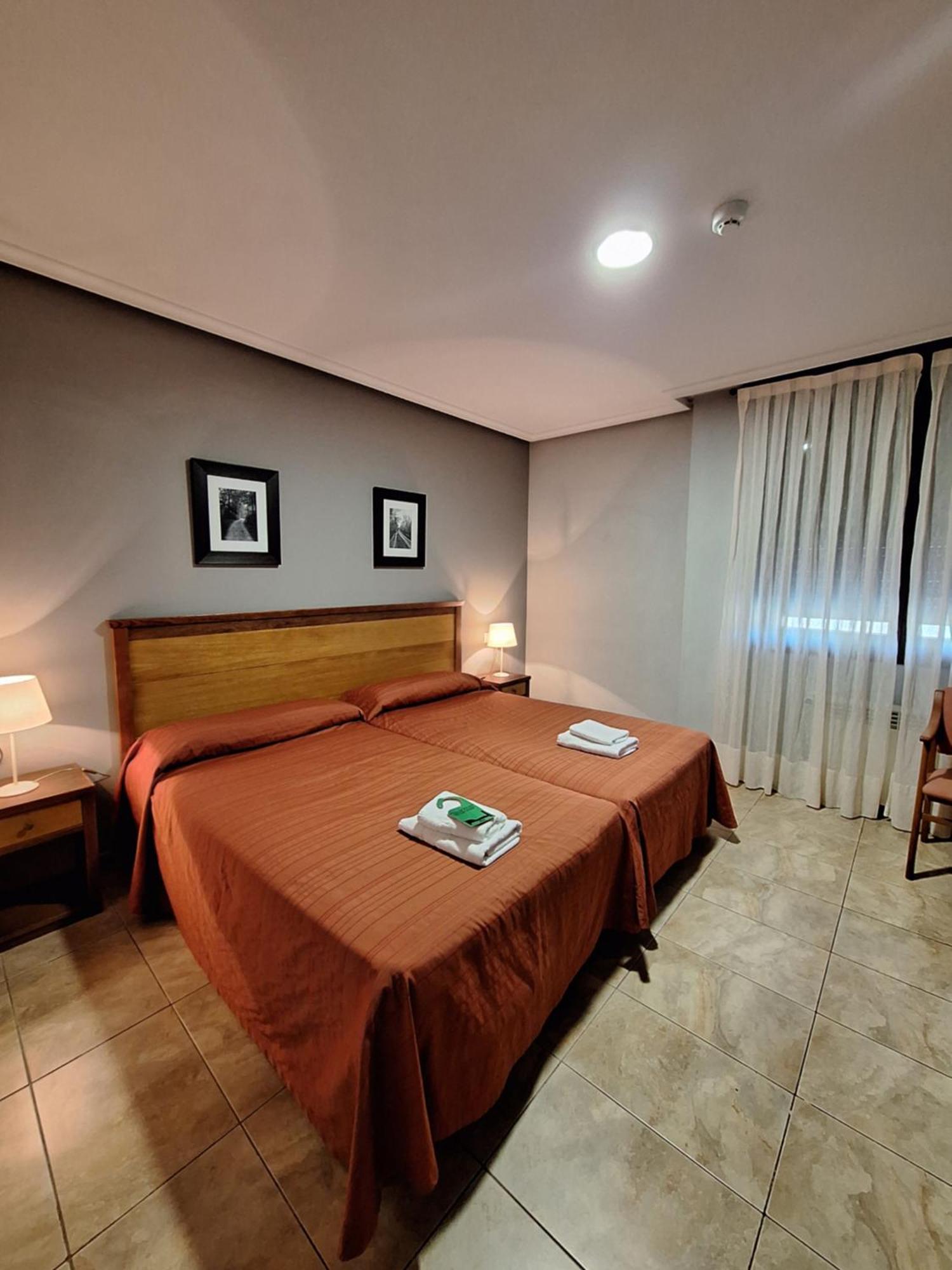 Hostal Europa San Roque del Acebal ภายนอก รูปภาพ