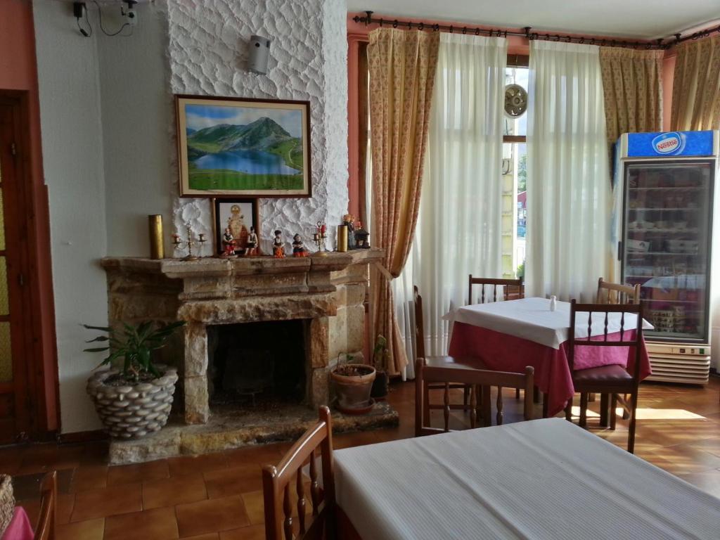 Hostal Europa San Roque del Acebal ภายนอก รูปภาพ