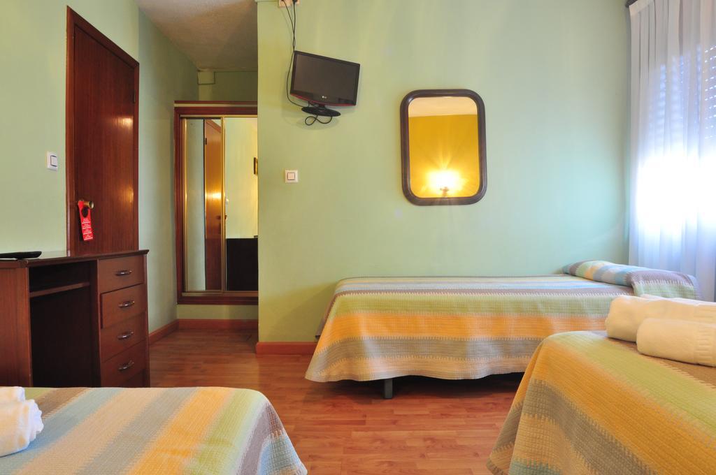 Hostal Europa San Roque del Acebal ภายนอก รูปภาพ