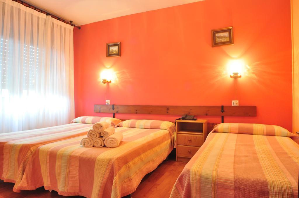 Hostal Europa San Roque del Acebal ภายนอก รูปภาพ
