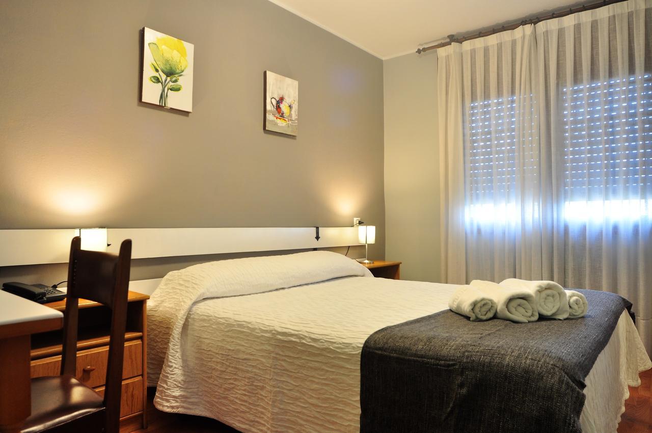 Hostal Europa San Roque del Acebal ภายนอก รูปภาพ