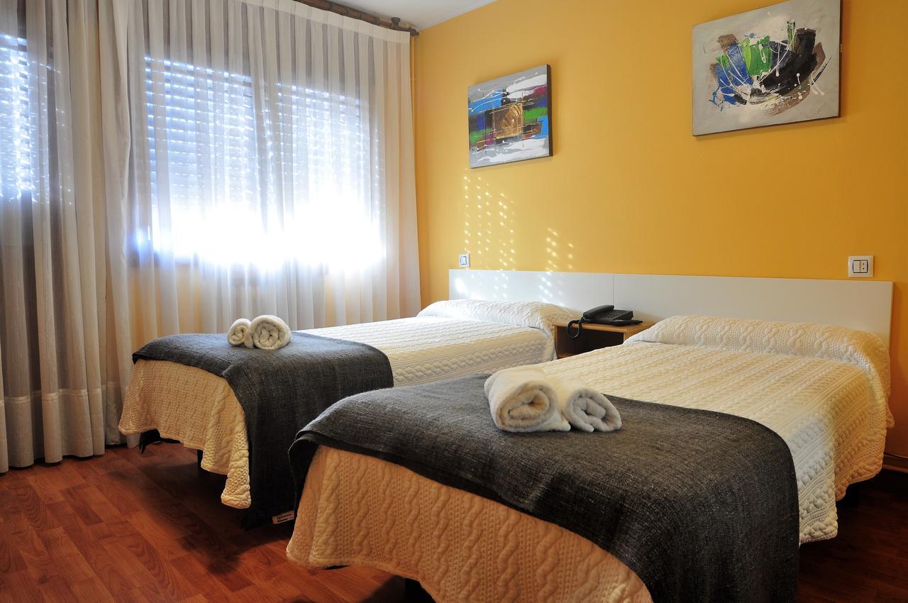 Hostal Europa San Roque del Acebal ภายนอก รูปภาพ