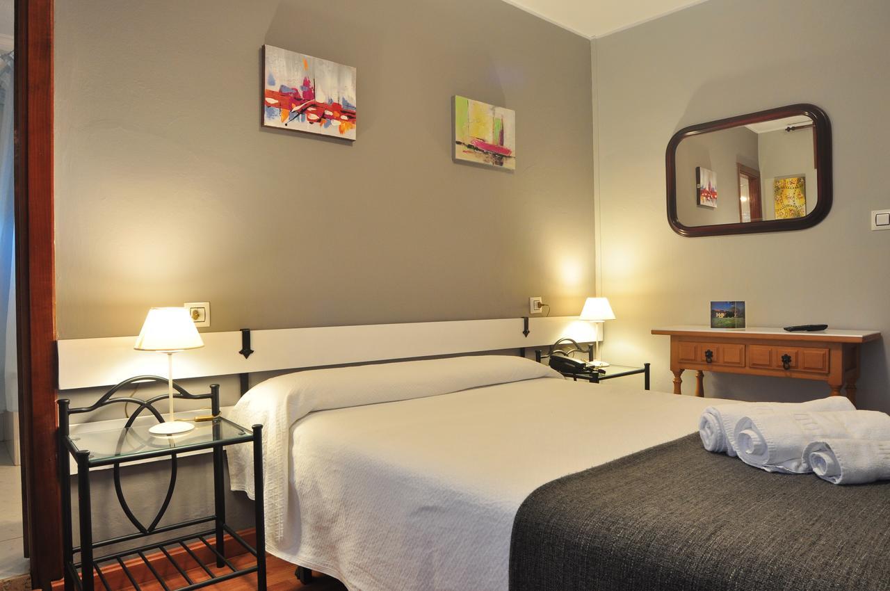 Hostal Europa San Roque del Acebal ภายนอก รูปภาพ
